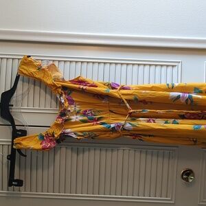 Old Navy Cami size M Yellow Floral. Ruffled Slub-Weave Tie-Belt Midi for Women